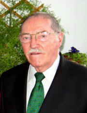 Portrait de Lopold Guyot en veste noire